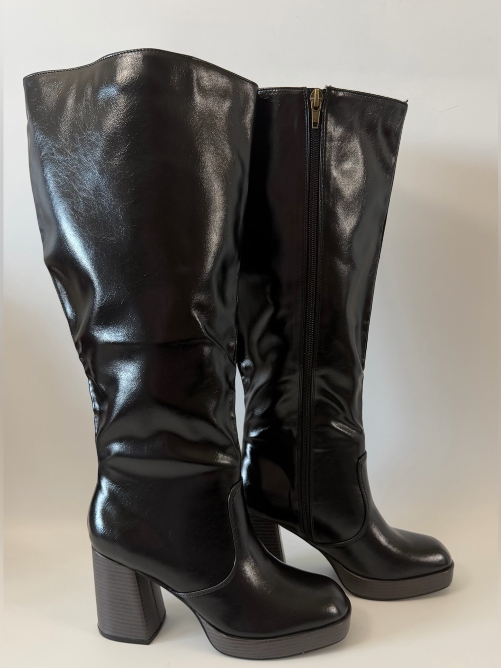 Black Knee High Boots Women Size 8.5 Faux Patent Leather Block Heel Zip